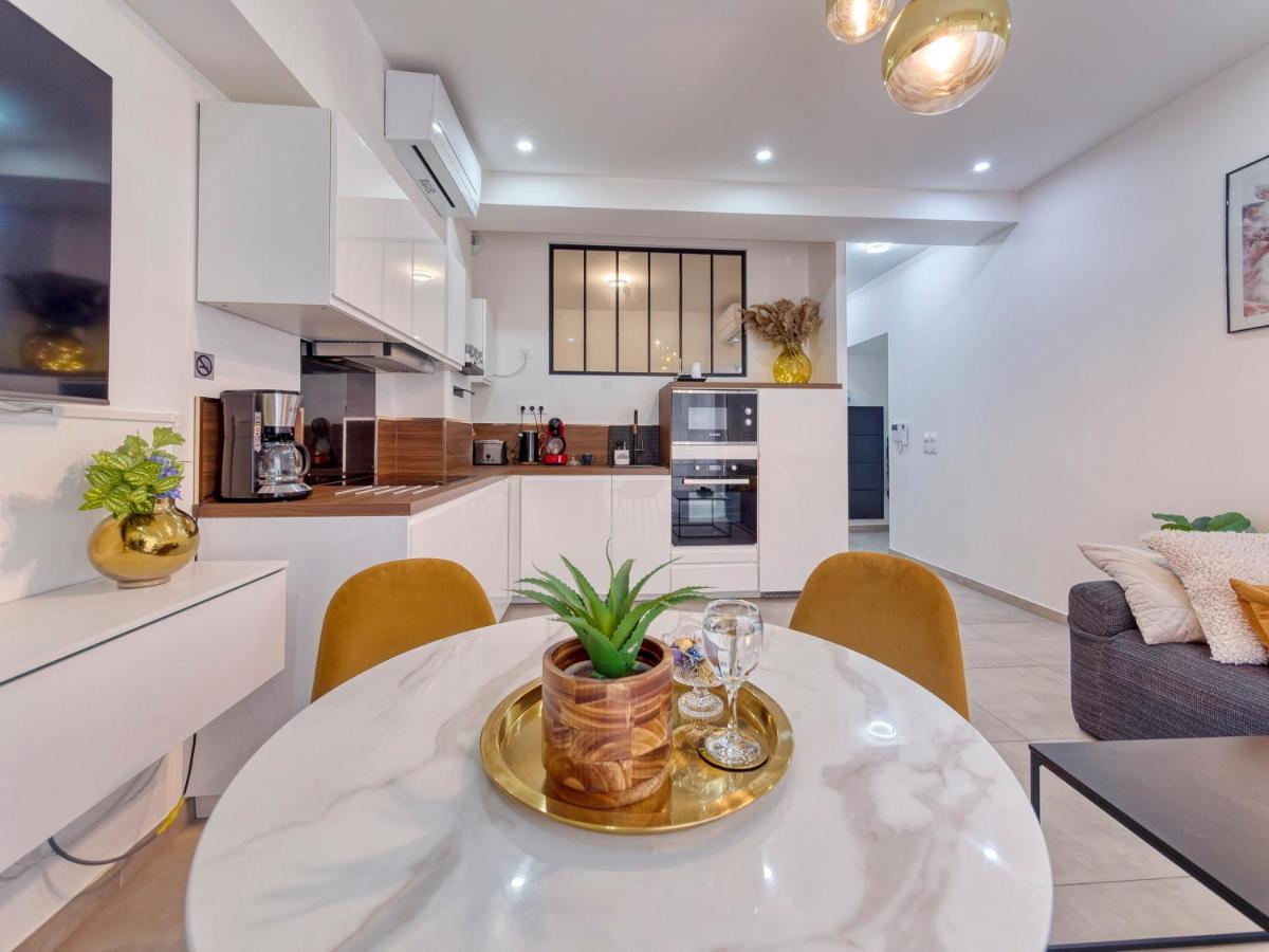 City Vibes, Indoor Parking, Breakfast & Air Conditioning Ницца Экстерьер фото